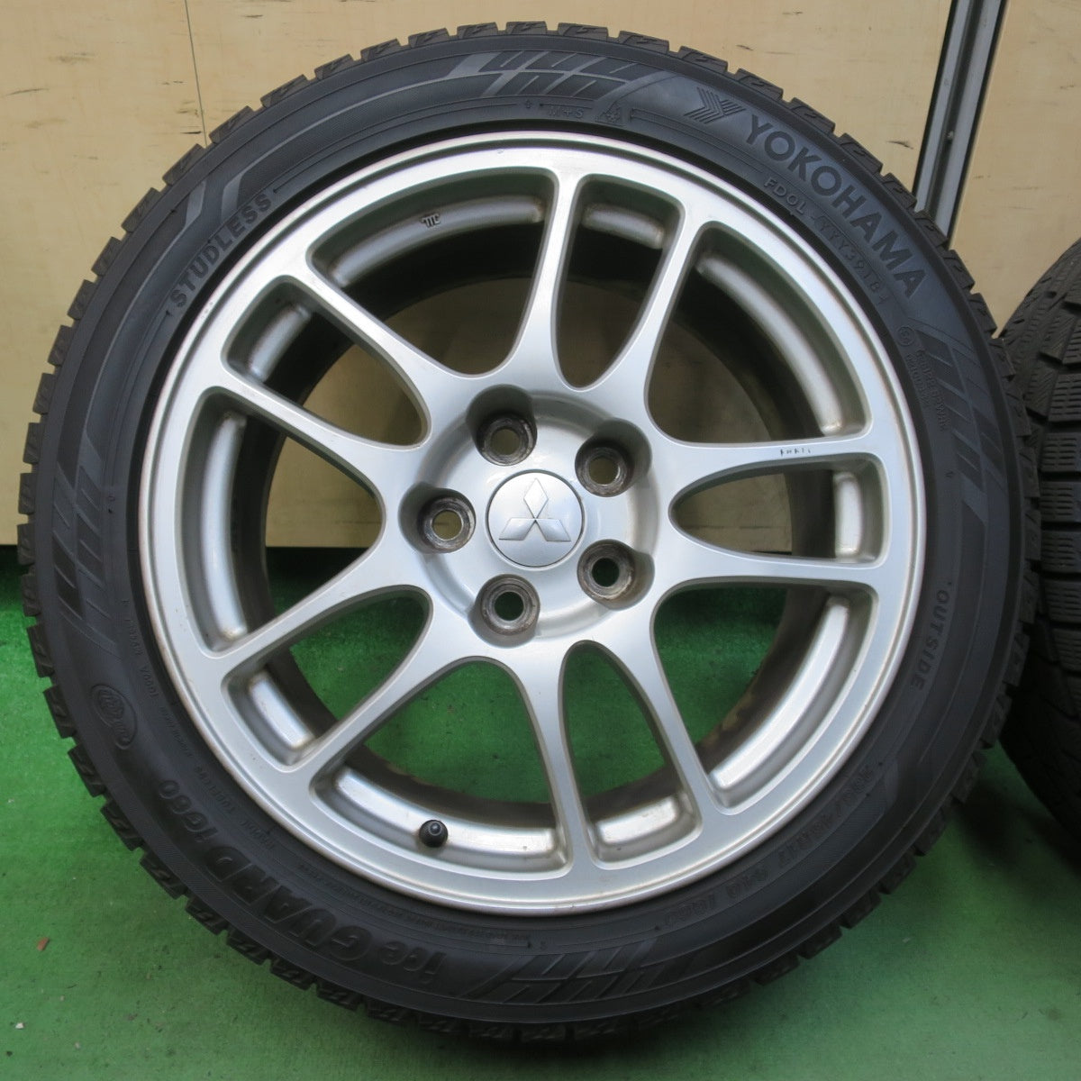 バリ溝!9分★三菱 ランエボ 純正 ENKEI 235/45R17 スタッドレス ヨコハマ アイスガード iG60 17インチ エンケイ PCD114.3/5H★5070202イス