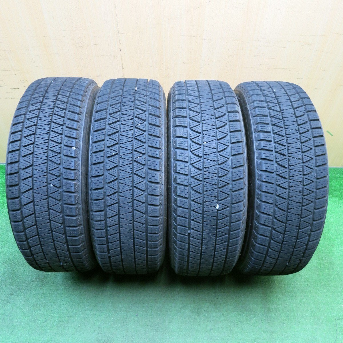 バリ溝!22年!キレイ!9.5分★スタッドレス 225/60R18 ブリヂストン ブリザック DM-V3 G-SPEED Gスピード 18インチ PCD114.3/5H★5032202NJス