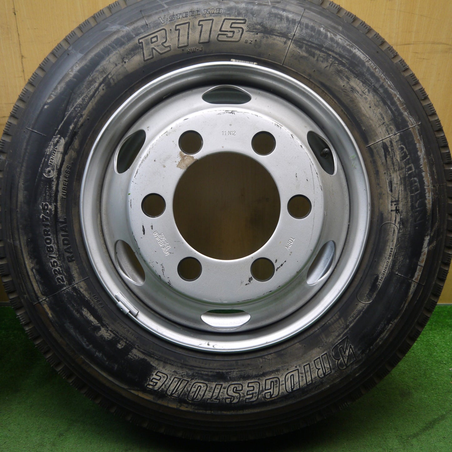 未使用!2本★トラック 225/80R17.5 123/122L ブリヂストン R115 TOPY スチール ホイール 127-9CS PCD222.25/6H★5091901Hノ