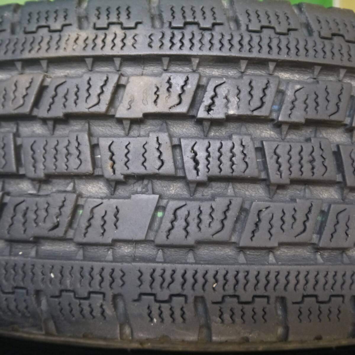 バリ溝!キレイ!8.5分★195/80R15 107/105L トーヨー デルベックス 934 Exceeder エクシーダー 15インチ PCD139.7/6H★5021805Hス