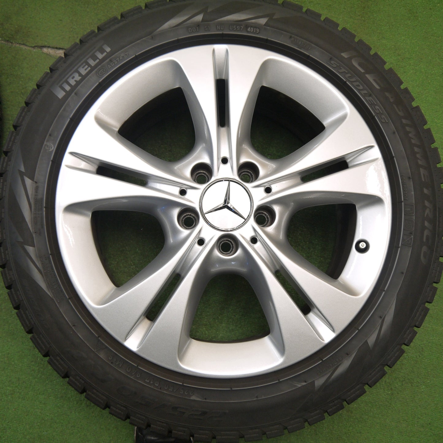 バリ溝!キレイ!9分★ベンツ W205 Cクラス 純正 225/50R17 スタッドレス ピレリ アイスアシンメトリコ 17インチ PCD112/5H★5040909Hス