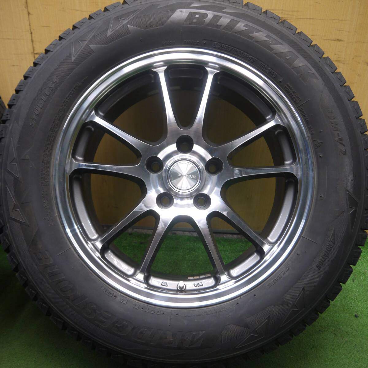 バリ溝!キレイ!9分★スタッドレス 225/65R17 ブリヂストン ブリザック DM-V2 ECO FORME PCD114.3/5H★4032514Hス