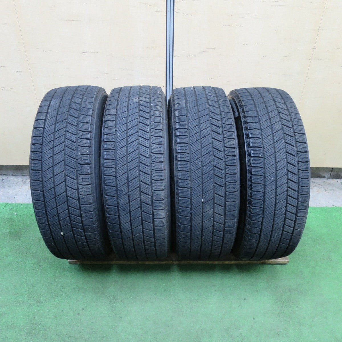 バリ溝!22年!キレイ!9.5分★スタッドレス 215/65R16 ブリヂストン ブリザック VRX3 XTREME-J XJ エクストリームJ 16インチ PCD114.3/5H★6021903TTス