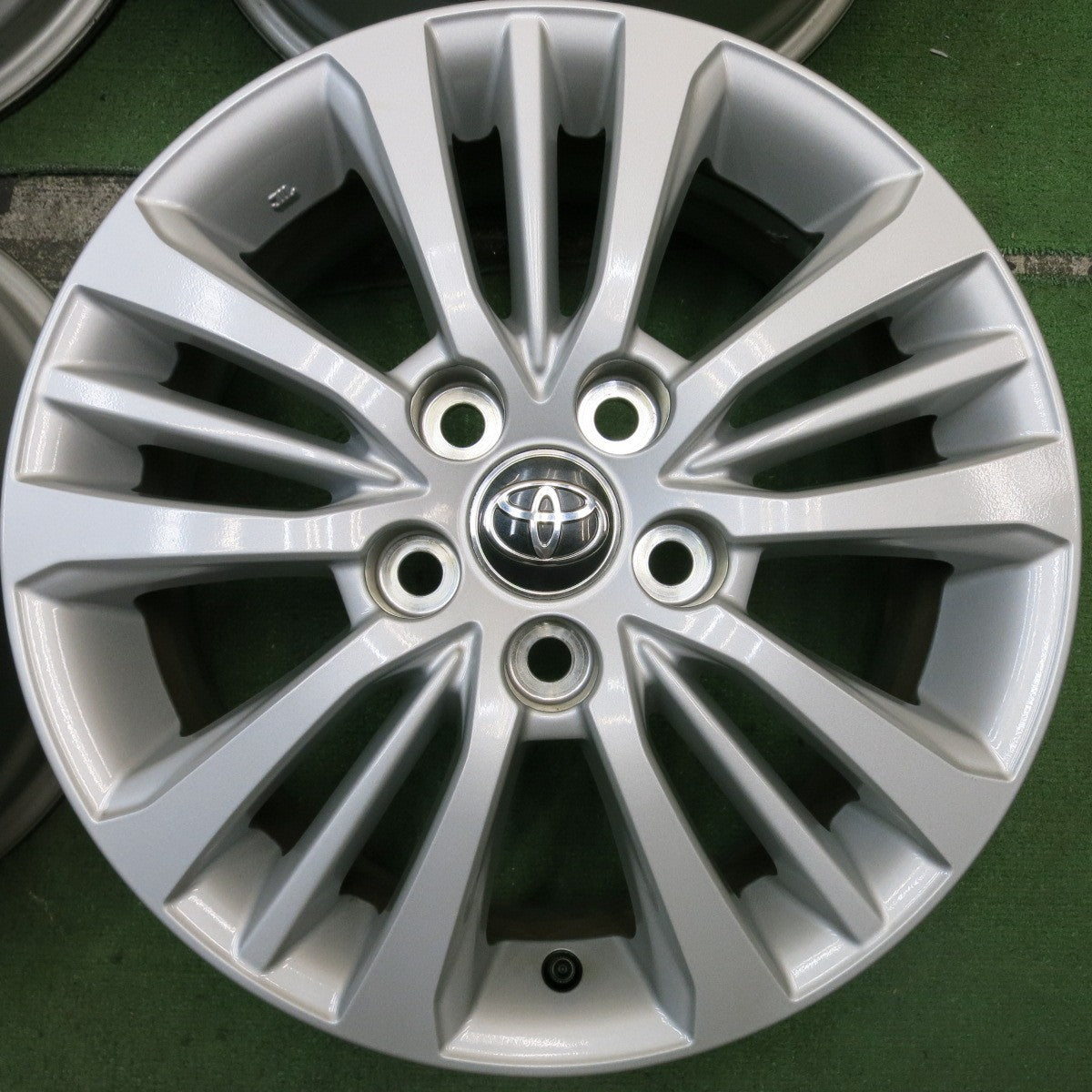 キレイ★トヨタ 90系 ノア ヴォクシー 純正 ホイール 16インチ 16×6J PCD114.3/5H★5081511HAホ
