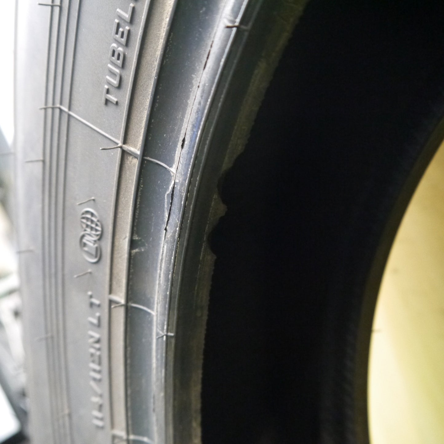 ほぼ未使用!24年!1本★トラック タイヤ 195/85R16 114/112N ダンロップ エナセーブ SPLT50 M 16インチ★6040303Hノタ