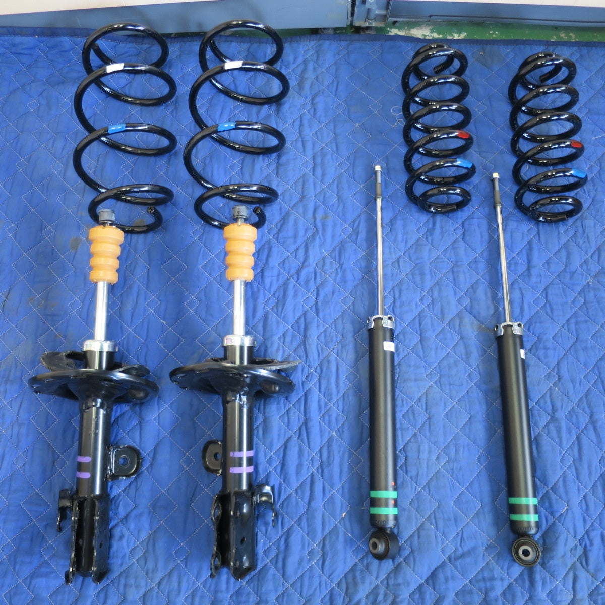 送料無料] 新車外し☆トヨタ 20系 アルファード 純正 サスペンション