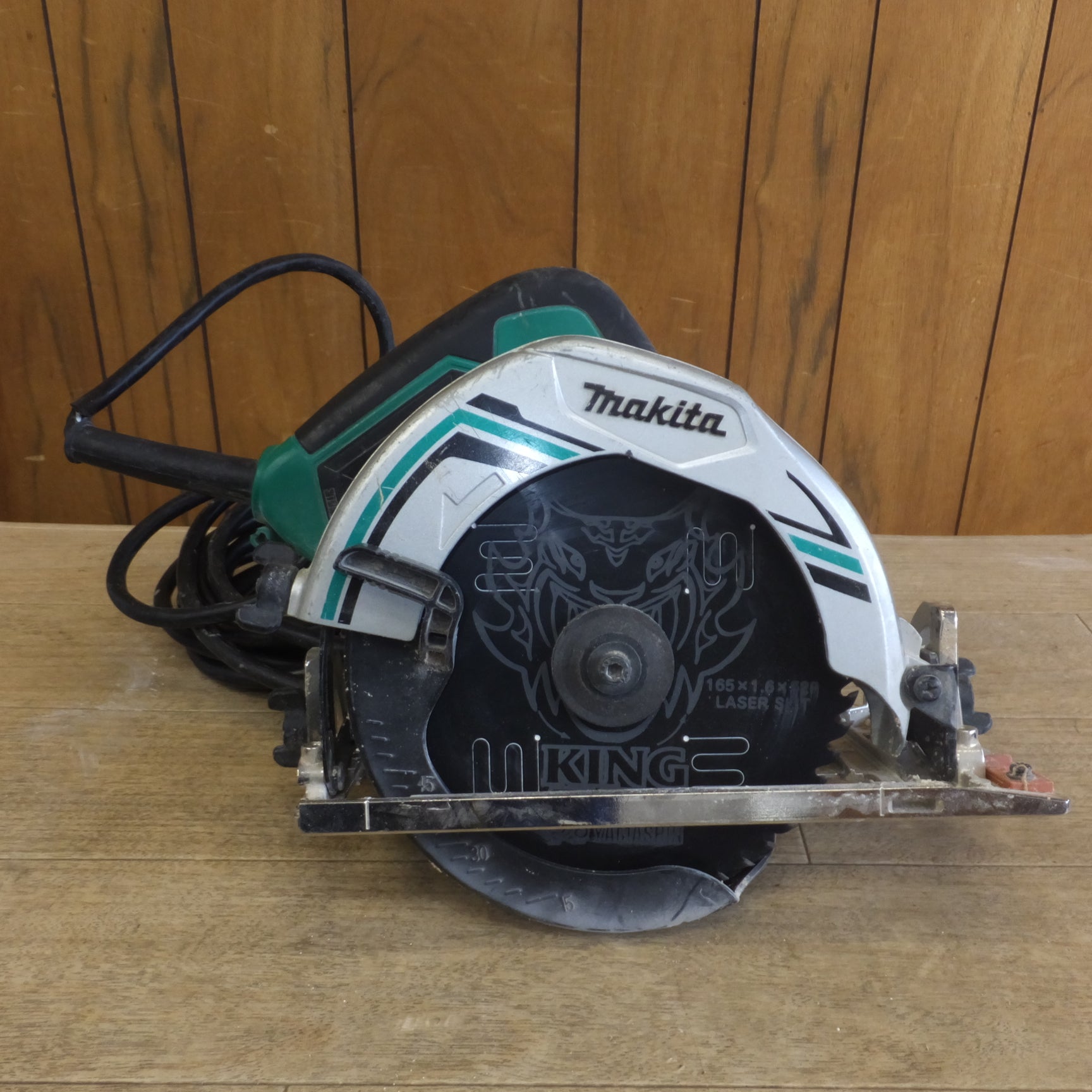 送料無料]☆マキタ makita 165mm マルノコ M565 100V～ 11A 5
