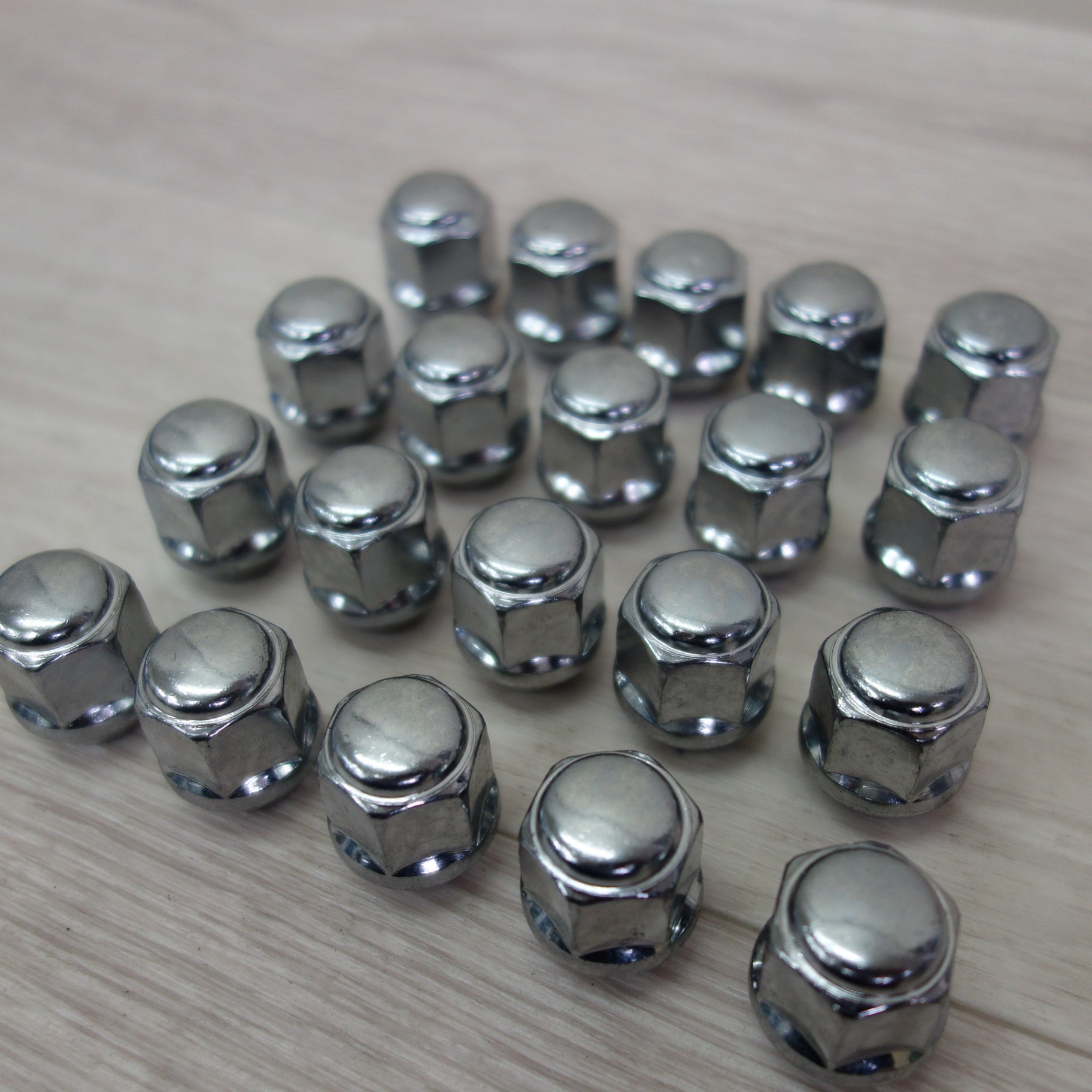 ①【バラ売り不可】ジムニー 純正ホイール 1本 ナット付 Amazon.co.jp: スズキ純正 ジムニ― シエラ (SUZUKI Jimny SIERRA