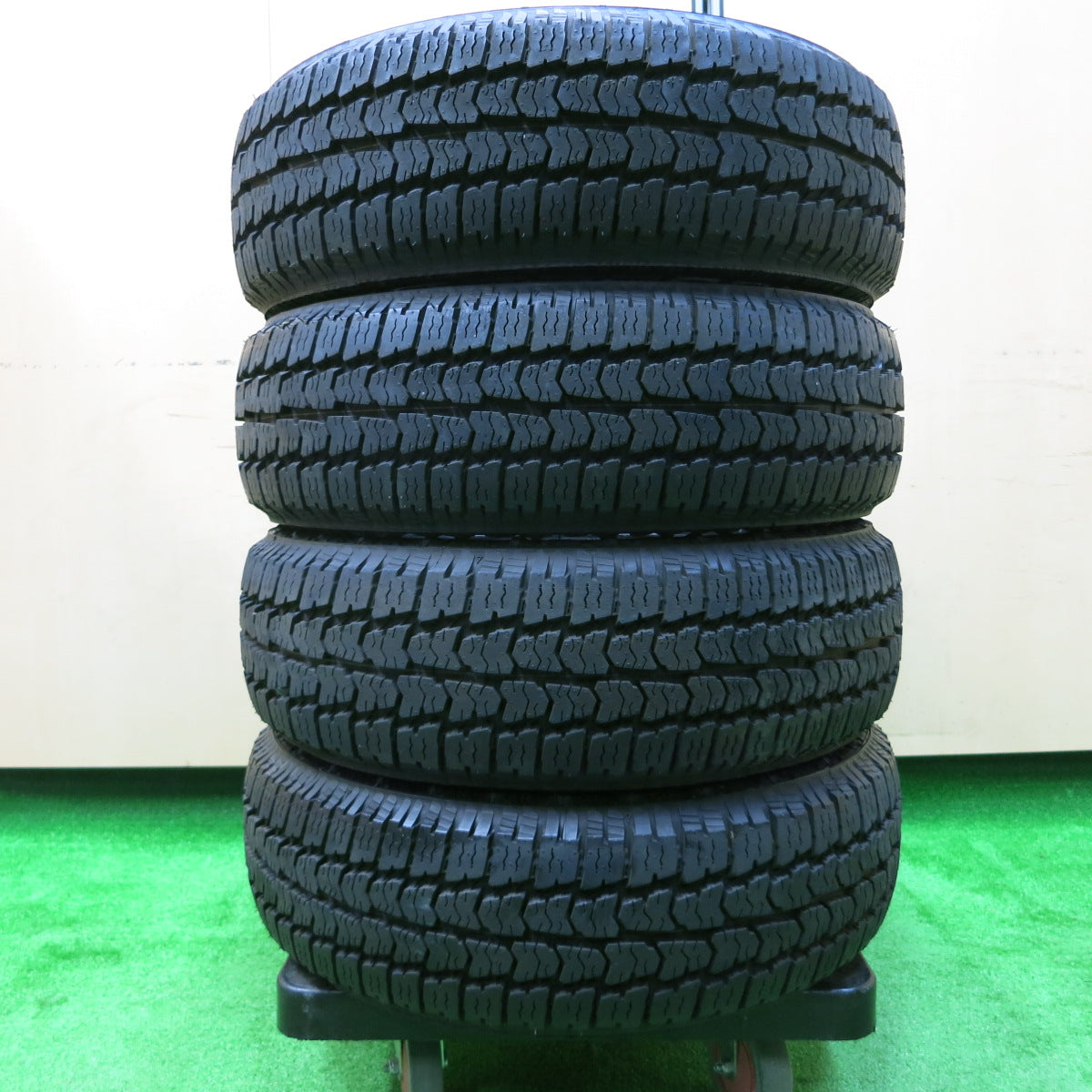 送料無料*新車外し！22年☆165/65R14 ホワイトレター マッドスター 