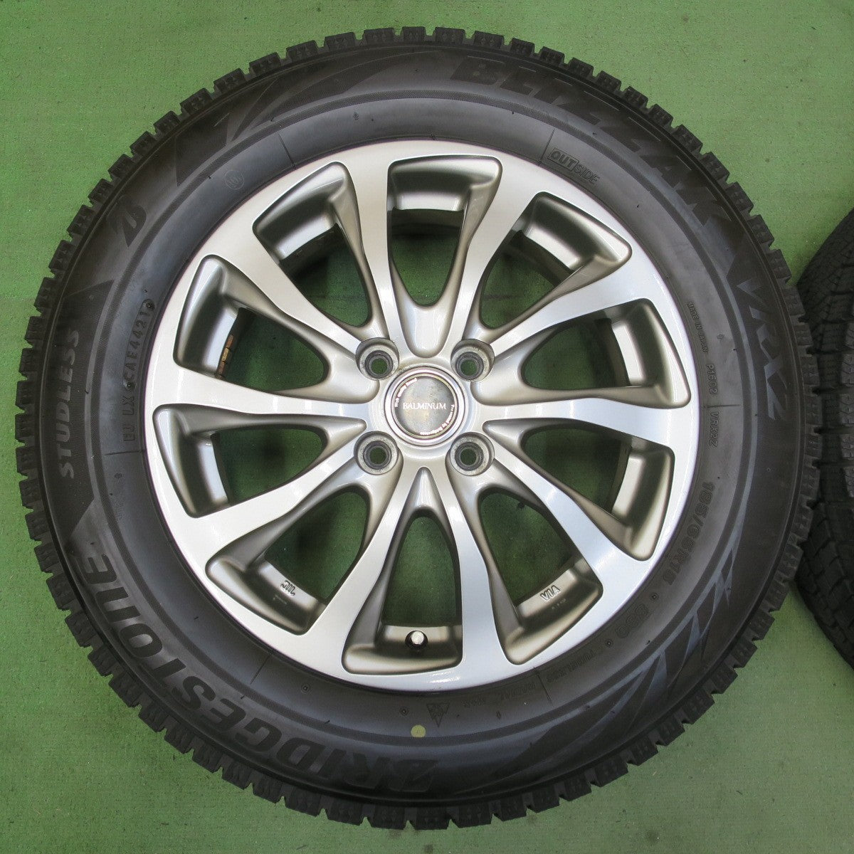 キレイ！21年★スタッドレス 185/65R15 ブリヂストン ブリザック VRX2 BALMINUM バルミナ 15インチ PCD100/4H★5082802イス