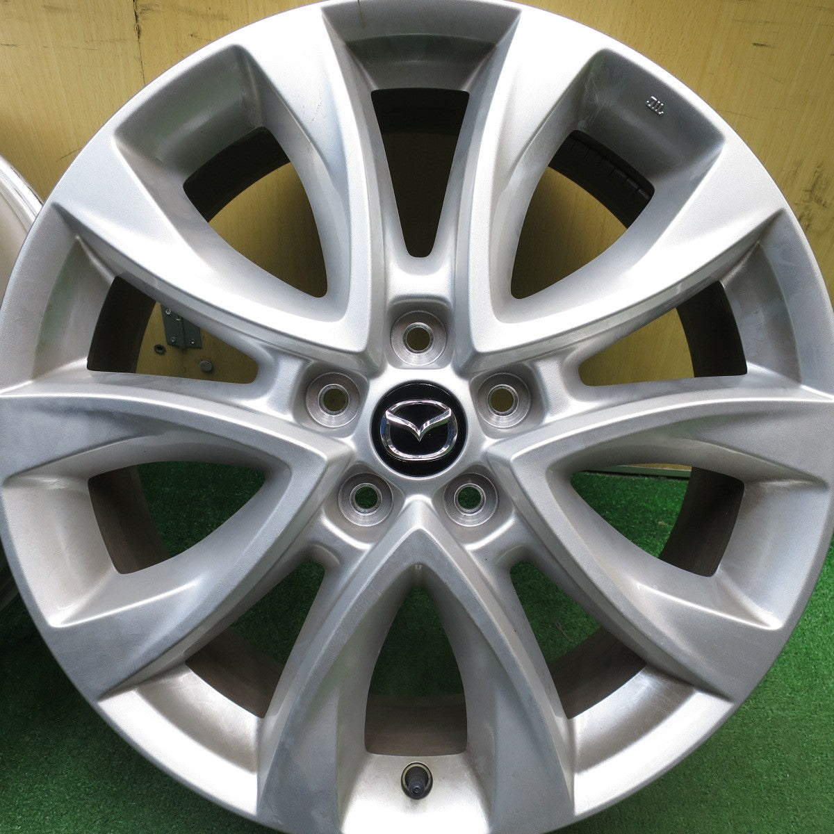 [送料無料] ほぼ新車外し★マツダ CX-5 純正 ホイール 19インチ 19×7J CX5 PCD114.3/5H★5031109Hホ