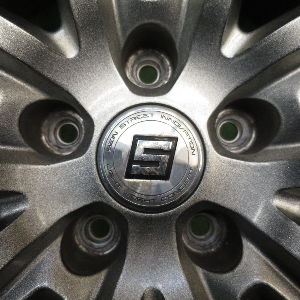 バリ溝！キレイ！9.5分★スタッドレス 235/65R18 ダンロップ ウインターマックス SJ8 SEIN ザイン 18インチ PCD114.3/5H★5052501NJス