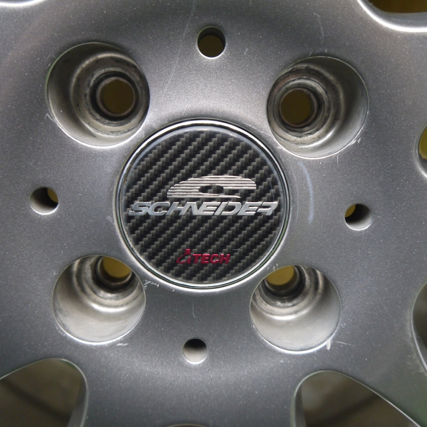 バリ溝！21年！キレイ！9.5分以上★スタッドレス 175/65R15 グッドイヤー アイスナビ7 SCHNEIDER ATECH シュナイダー 15インチ PCD100/4H★5061301Hス