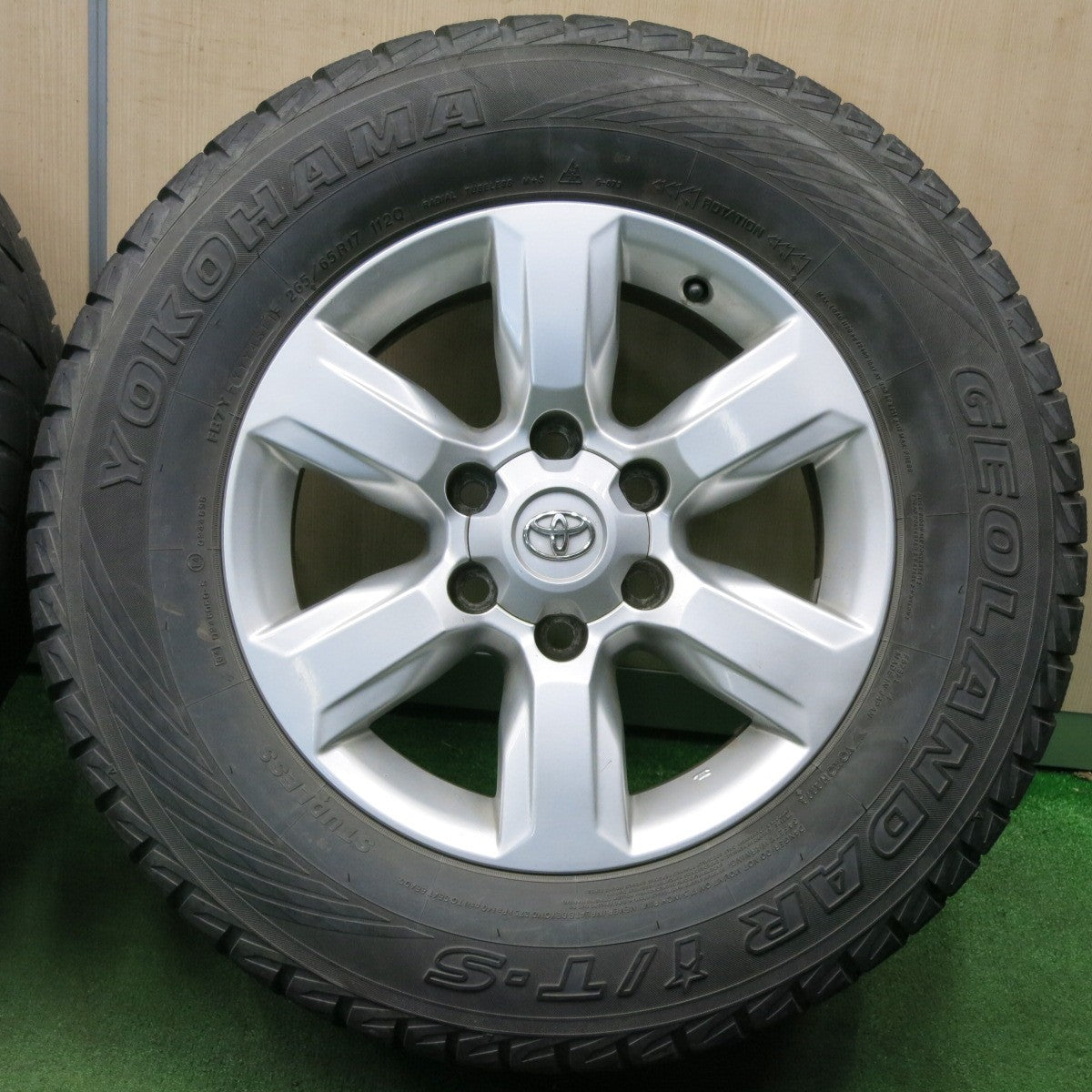 【美品！】225/65R17 スタッドレス【バリ溝】 バリ溝】トーヨー ウィンタートランパス TX 225/65R17 2本セット