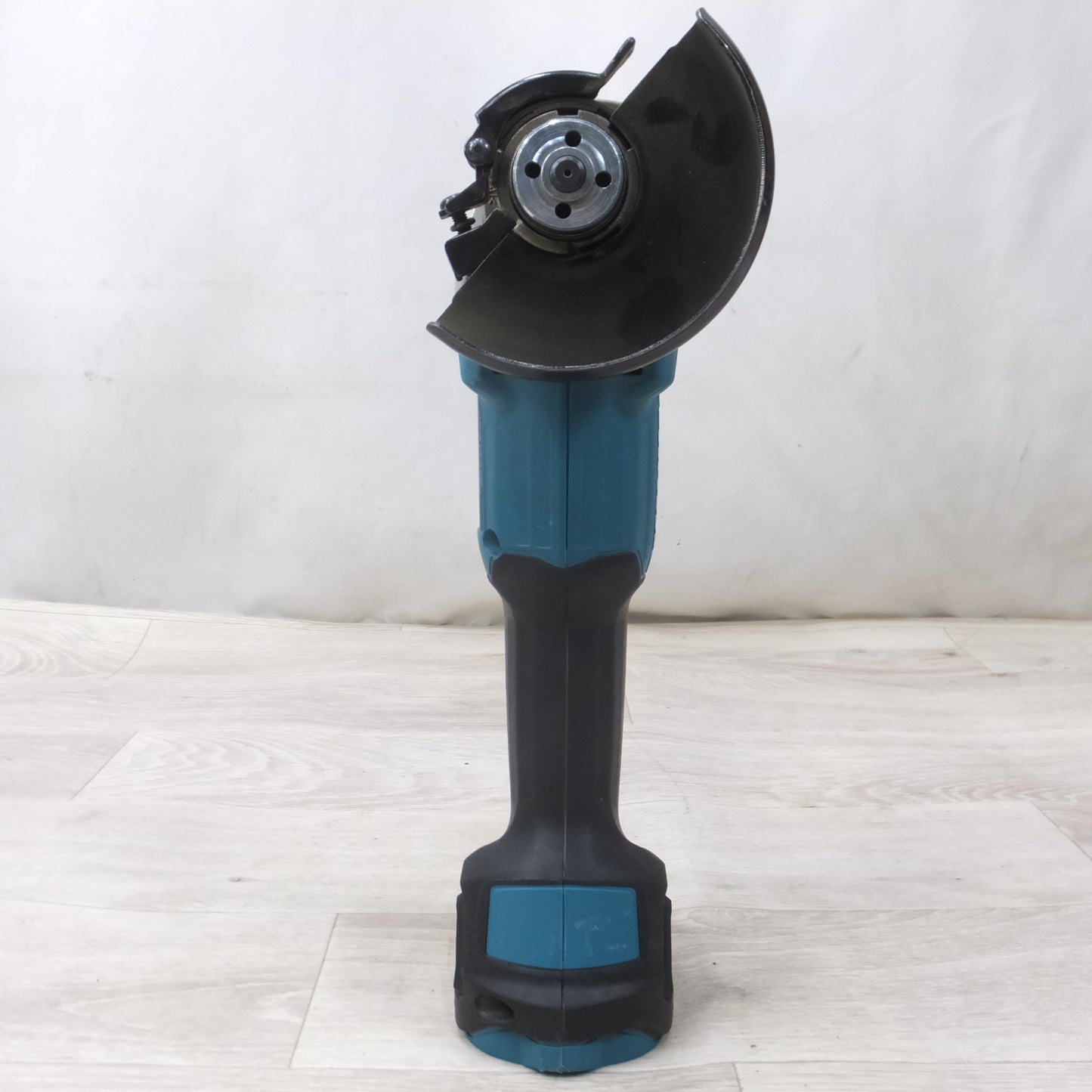 [送料無料] キレイ!バッテリー2個◆マキタ 充電式 ディスク グラインダー 18V 100mm GA404DRGXN 研削砥石 充電器 ケース付き 電動 工具◆