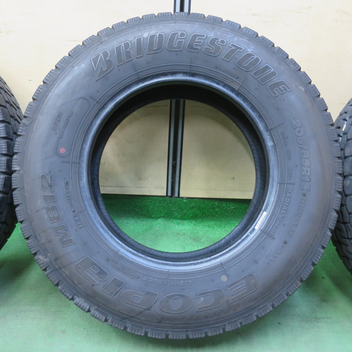 バリ溝！25年！9.5分！6本★トラック タイヤ 205/85R16 117/115N ブリヂストン エコピア M812 ミックス オールシーズン 16インチ★5102309イスタ