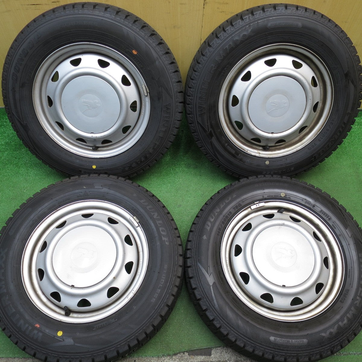 バリ溝！22年！8.5分★スタッドレス 145/80R13 ダンロップ ウインターマックス WM02 スチール ホイール 13インチ PCD100 110 114.3/4H マルチ★5062701NJス