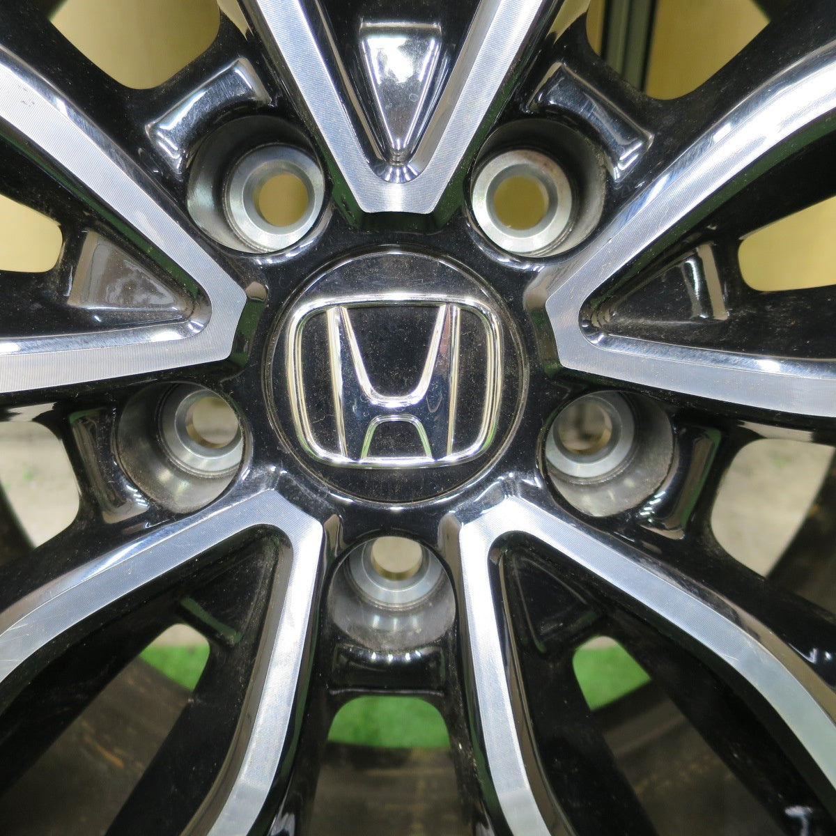 ほぼ未使用！24年！1本★ホンダ RV ヴェゼル e:HEV Z 純正 225/50R18 ブリヂストン アレンザ H/L33 ALENZA 18インチ PCD114.3/5H★6040802ナノ
