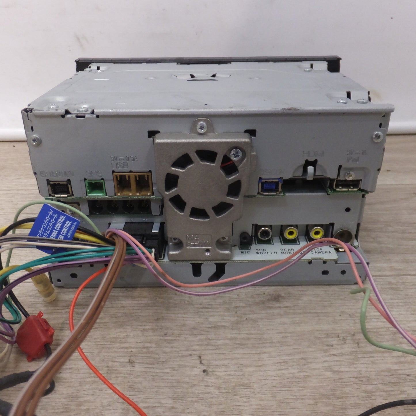 [送料無料] ★カロッツェリア carrozzeria AV一体型メモリーナビゲーション 楽ナビ AVIC-RW99[30]★