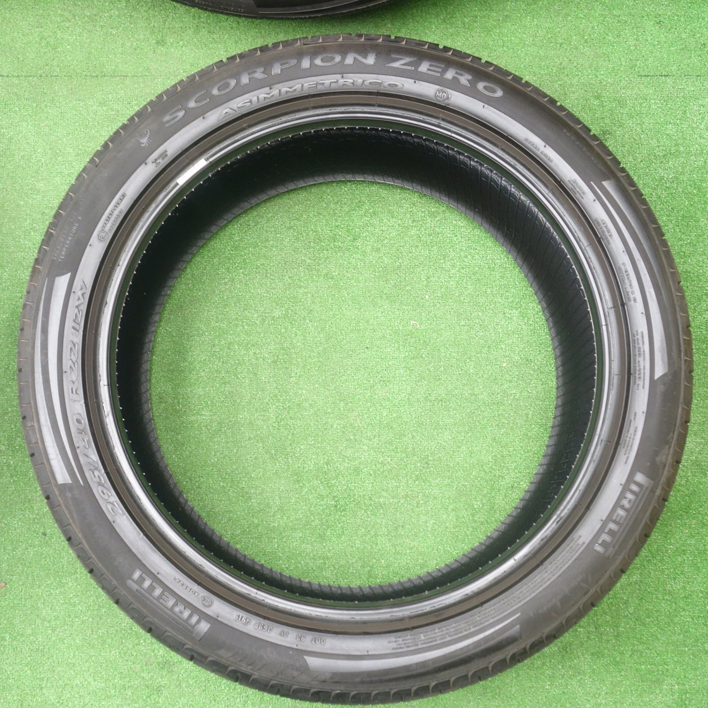 バリ溝！9.5分★295/40R22 ピレリ スコーピオン ゼロ アシンメトリコ SCORPION ZERO タイヤ 22インチ ベンツ Gクラス 等★6020402KTノタ
