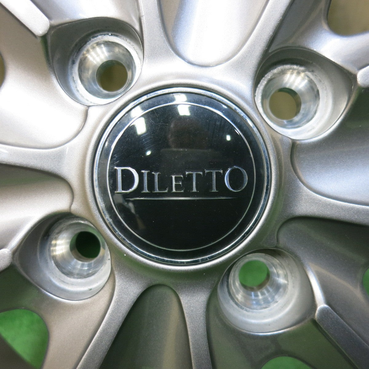 バリ溝！22年！キレイ！9.5分以上★スタッドレス 165/65R15 トーヨー オブザーブ ガリット GIZ DILETTO ディレット 15インチ ソリオ タフト 等 PCD100/4H★5070419SYス