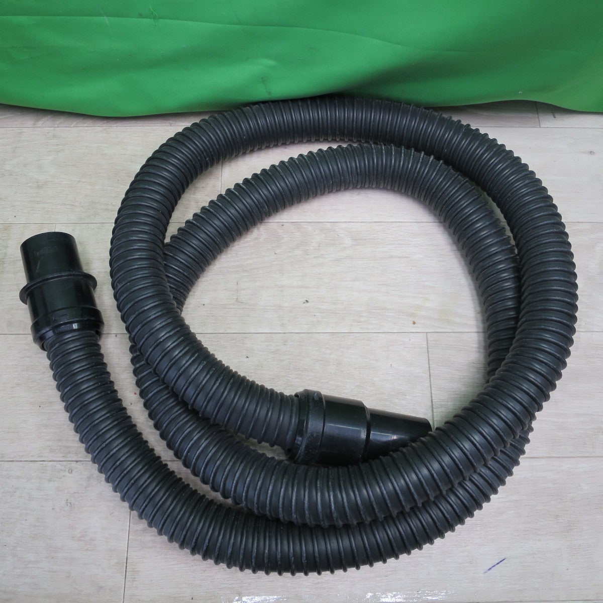 [送料無料] ☆Makita マキタ 集じん機 483 乾湿両用 業務用 無段変速 電動 工具 掃除機 大工 道具 クリーナー DIY☆