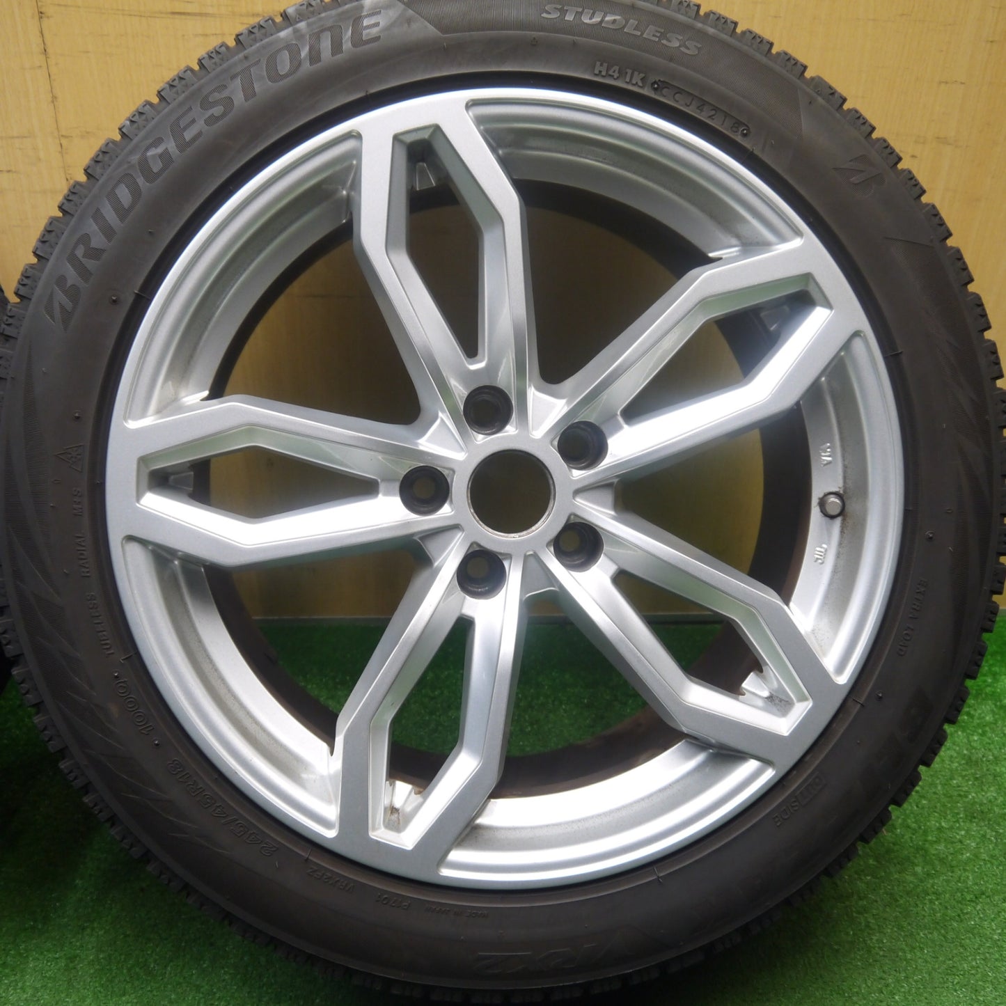 キレイ★BMW 等 AGA Welt 245/45R18 スタッドレス ブリヂストン ブリザック VRX2 ヴェルト 18インチ PCD112/5H★5122404Hス