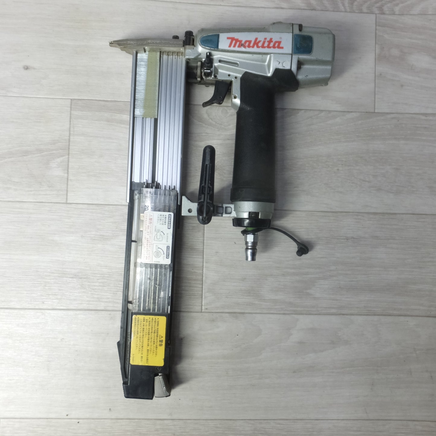 [送料無料] ◆makita マキタ 常圧 仕上釘打 AF502N 釘打ち機 エアツール◆