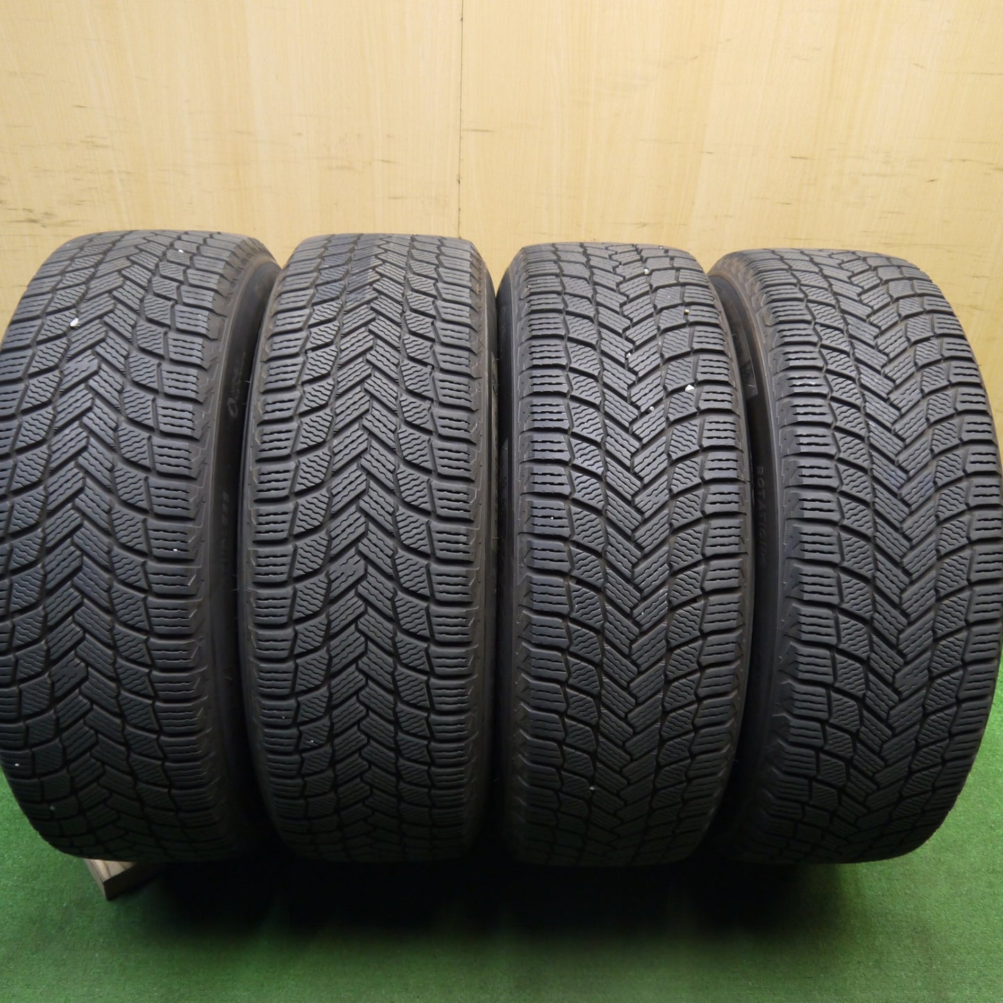 [送料無料] バリ溝！22年！キレイ！9分★スタッドレス 235/60R18 ミシュラン X-ICE SNOW SUV STRANGER ストレンジャー 18インチ PCD114.3/5H★5040705Hス