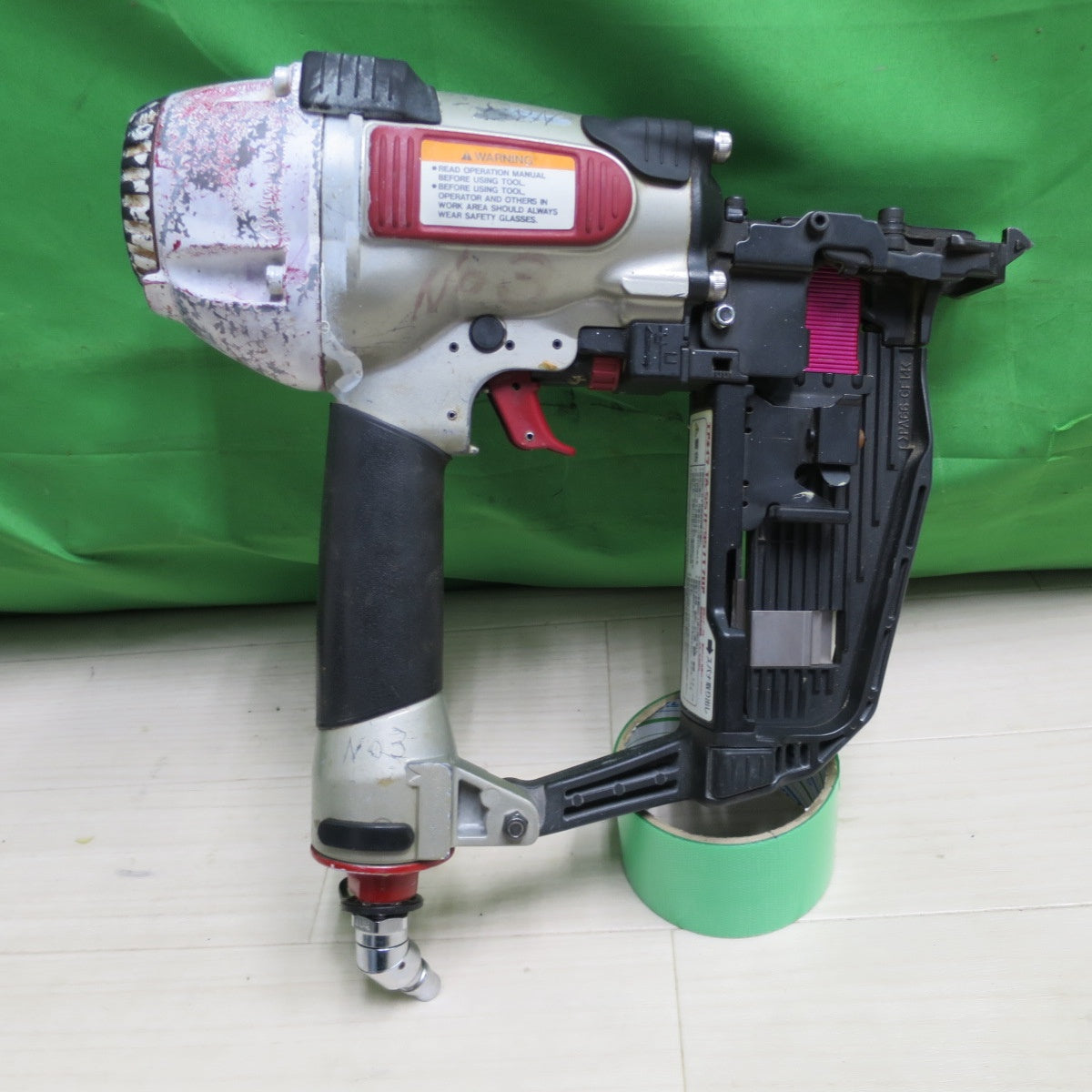 [送料無料] ☆MAX マックス 常圧 エア ネイラ 釘打機 TA-557F/957Tフロア エアー ツール 工具 釘打ち機 ジャンク品☆