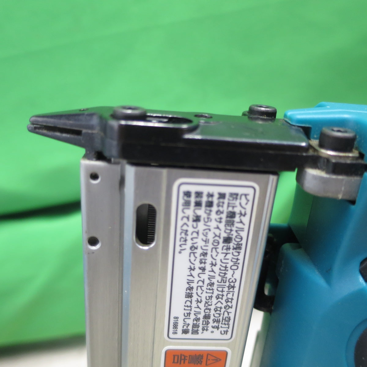[送料無料] キレイ！付属品付き☆マキタ 充電式 ピンタッカ 14.4V PT350DRF ケース 充電器 バッテリー ピンネイル 付き 電動 工具☆