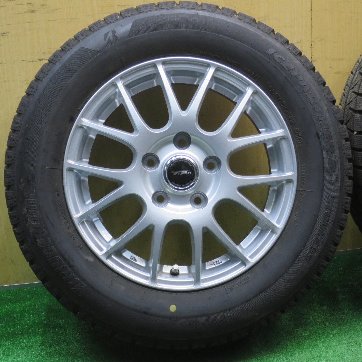 バリ溝！23年！キレイ！ほぼ10分★スタッドレス 195/65R15 ブリヂストン アイスパートナー2 TOPRUN トップラン 15インチ PCD114.3/5H★5112406NJス