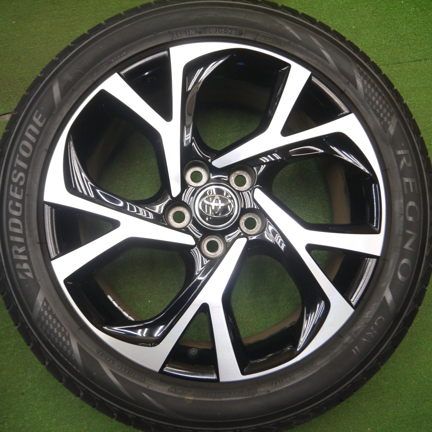 [送料無料] 4本価格！21年★トヨタ CH-R 純正 225/50R18 ブリヂストン レグノ GRV2 18インチ CHR PCD114.3/5H★5021414Hノ