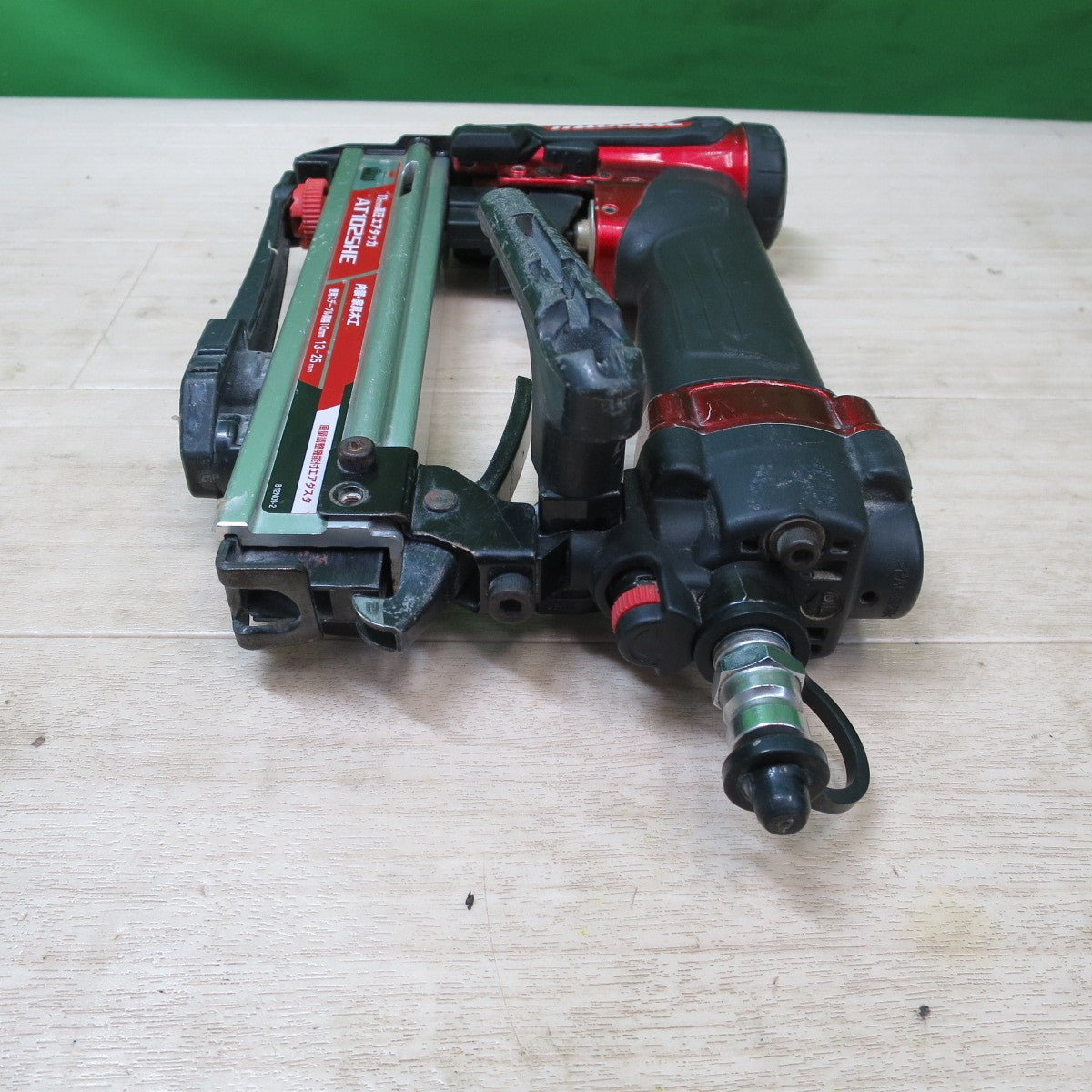 ☆マキタ 10mm 高圧 エア タッカー AT1025HE エアー ツール 工具 makita 現状品☆