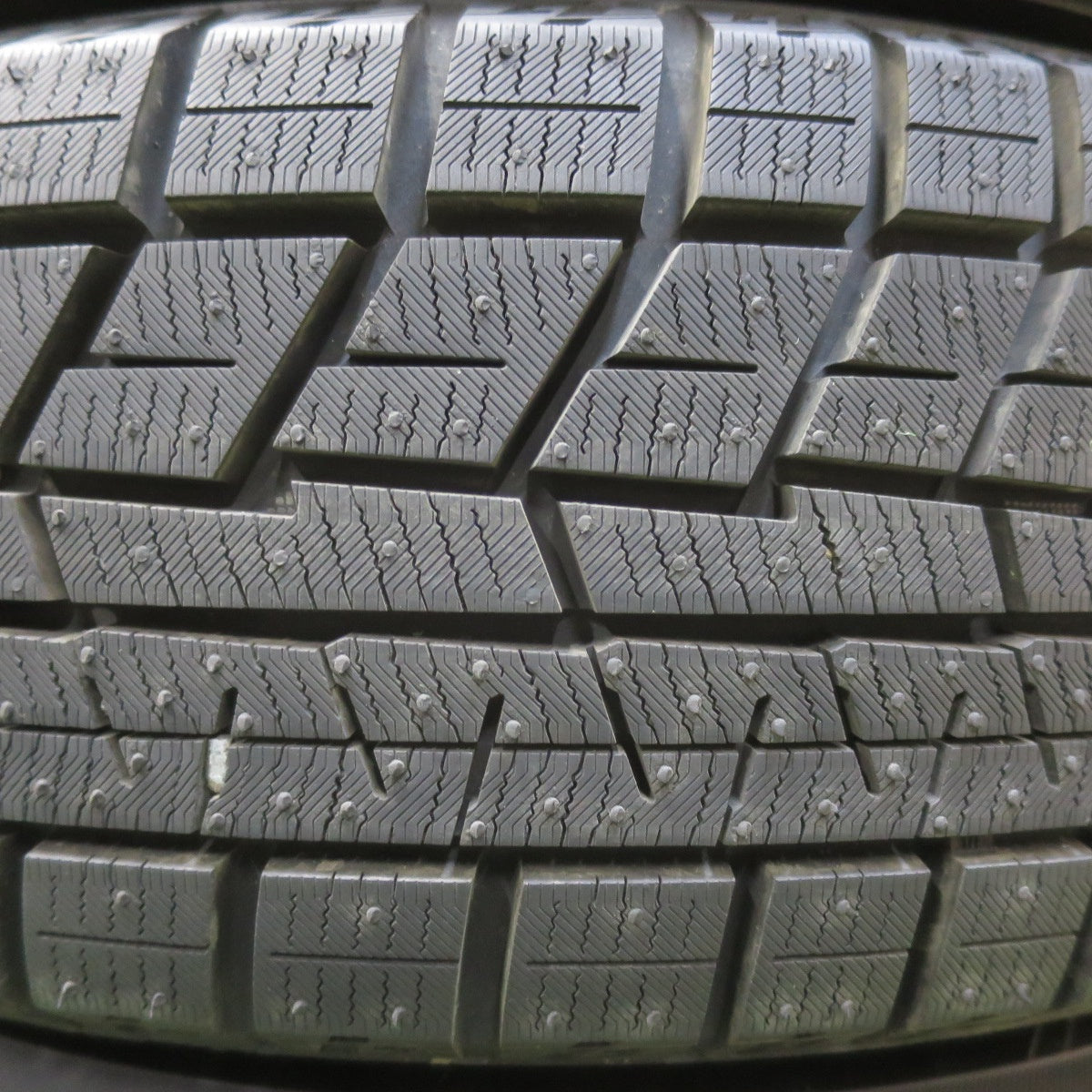 ほぼ未使用！23年！キレイ★スタッドレス 175/65R15 ヨコハマ アイスガード iG60 Exceeder エクシーダー 15インチ PCD100/4H★5111812イス