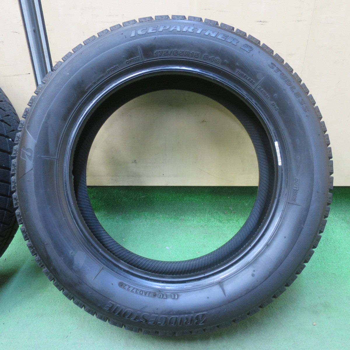 4本価格！22年★スタッドレス 175/65R15 ブリヂストン アイスパートナー2 タイヤ 15インチ アクア シエンタ フィット デミオ ヴィッツ 等★6031903イスタ