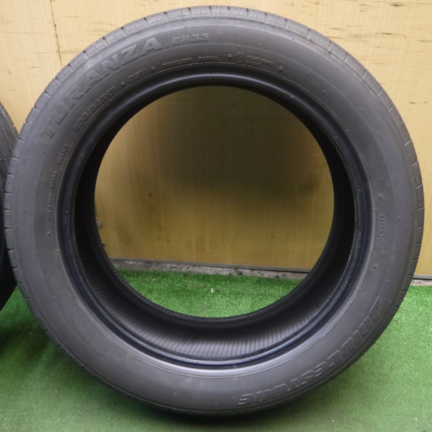 *送料無料* バリ溝！22年！9.5分★205/55R17 ブリヂストン トランザ ER33 タイヤ 17インチ★4022902KKノタ
