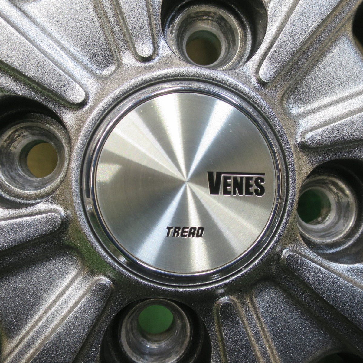 バリ溝！キレイ！8.5分★スタッドレス 155/65R14 ブリヂストン ブリザック VRX2 VENES TREAD トレッド ヴェネス 14インチ PCD100/4H★6011307イス