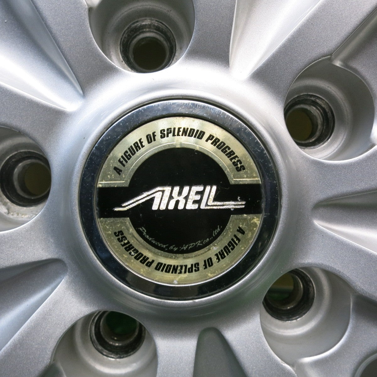 バリ溝！21年！キレイ！9.5分★スタッドレス 215/60R16 ダンロップ ウインターマックス WM02 AXEL Four アクセル フォー 16インチ PCD114.3/5H★5122106HAス