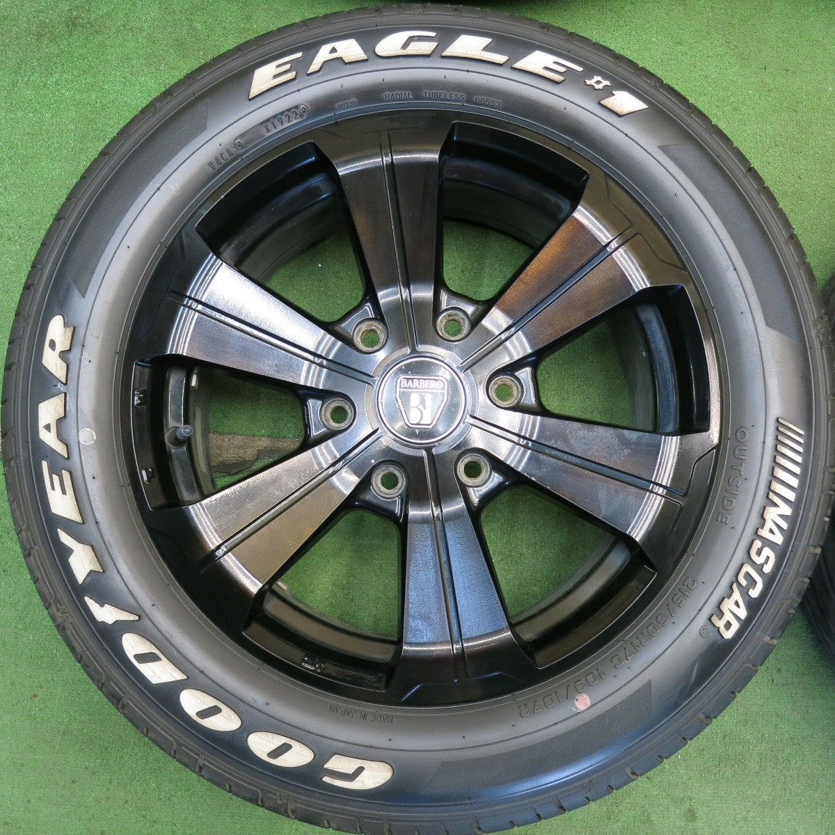 バリ溝！22年！9分★215/60R17 109/107R グッドイヤー イーグル #1 ナスカー BARBERO アーバングランデ バルベロ 17インチ PCD139.7/6H★6060401HAノ