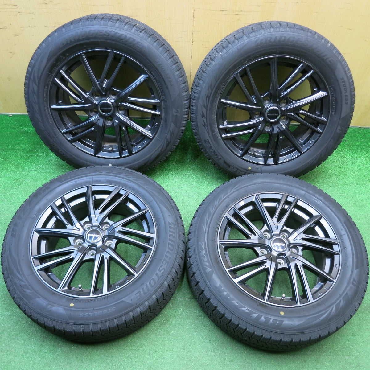 バリ溝！21年！キレイ！8.5分★スタッドレス 205/60R16 ブリヂストン ブリザック VRX2 WAREN ヴァーレン 16インチ PCD114.3/5H★5121112HAス