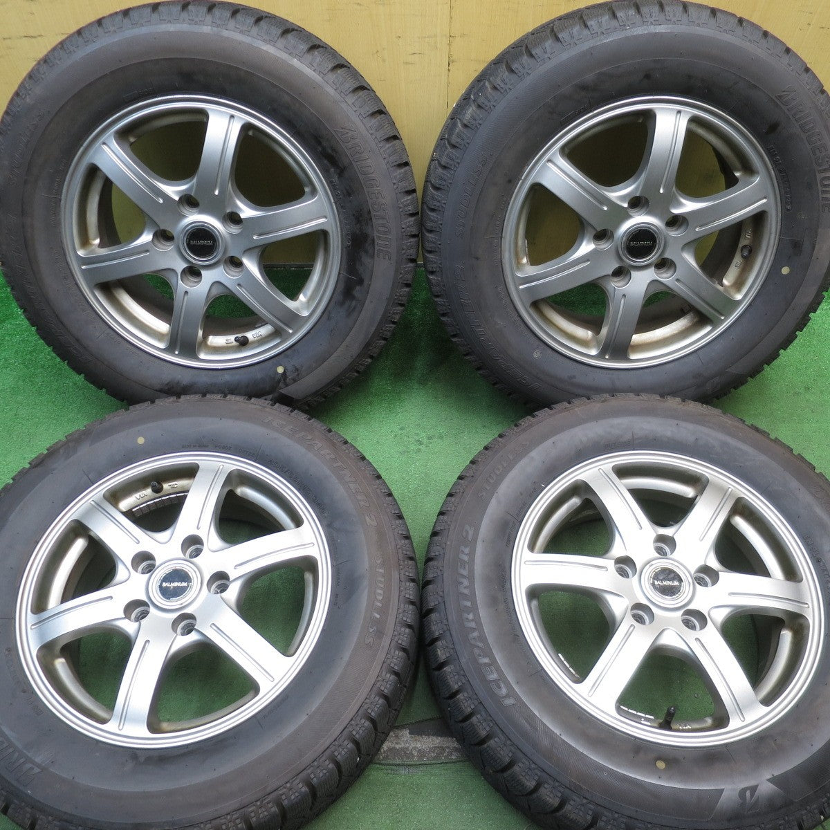 バリ溝！23年！9.5分★スタッドレス 205/65R15 ブリヂストン アイスパートナー2 FEID ZART/G6 BALMINUM 15インチ PCD114.3/5H★5073001NJス