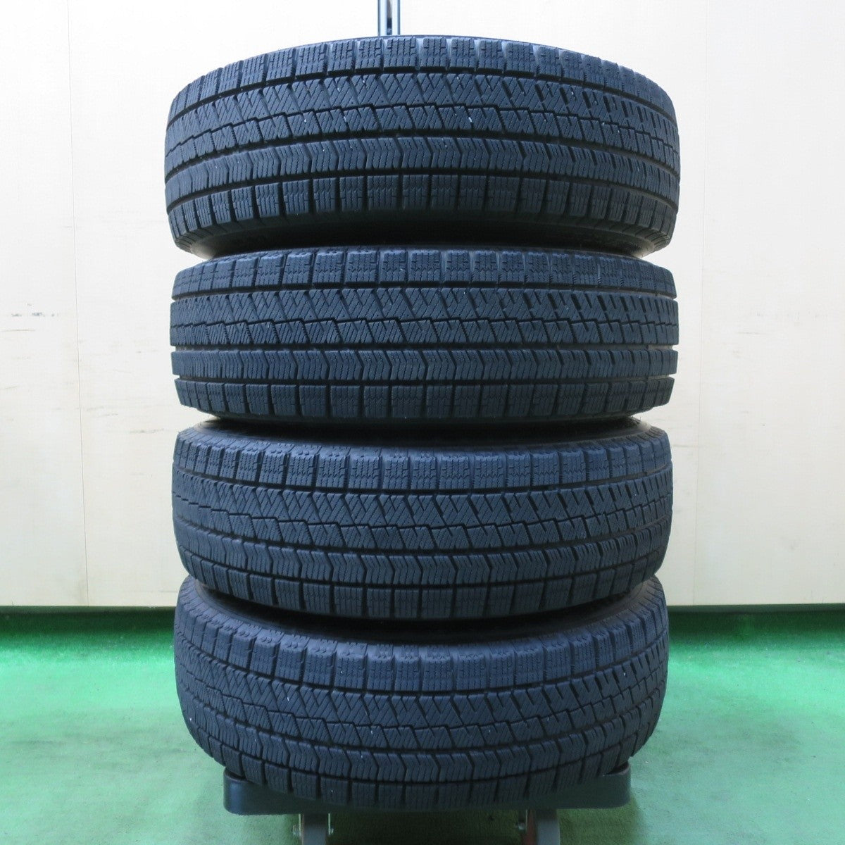 バリ溝！22年！8.5分★スタッドレス 185/70R14 ブリヂストン ブリザック VRX2 EuroMax MANARAY SPORT 14インチ PCD100/4H 5H マルチ★5011109イス