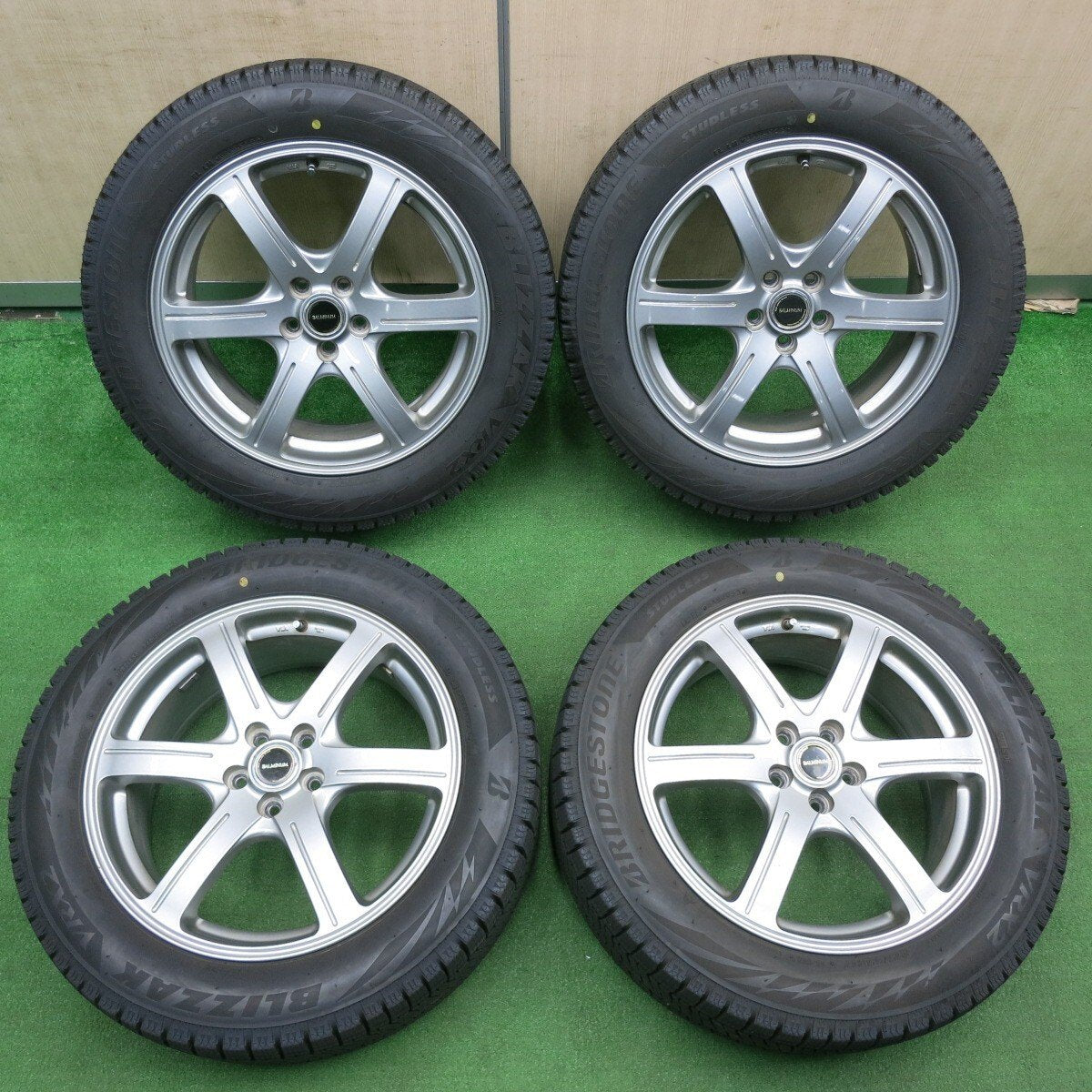 バリ溝！23年！9.5分★フォレスター 等 215/55R17 スタッドレス ブリヂストン ブリザック VRX2 BALMINUM バルミナ 17インチ PCD100/5H★5020301TNス