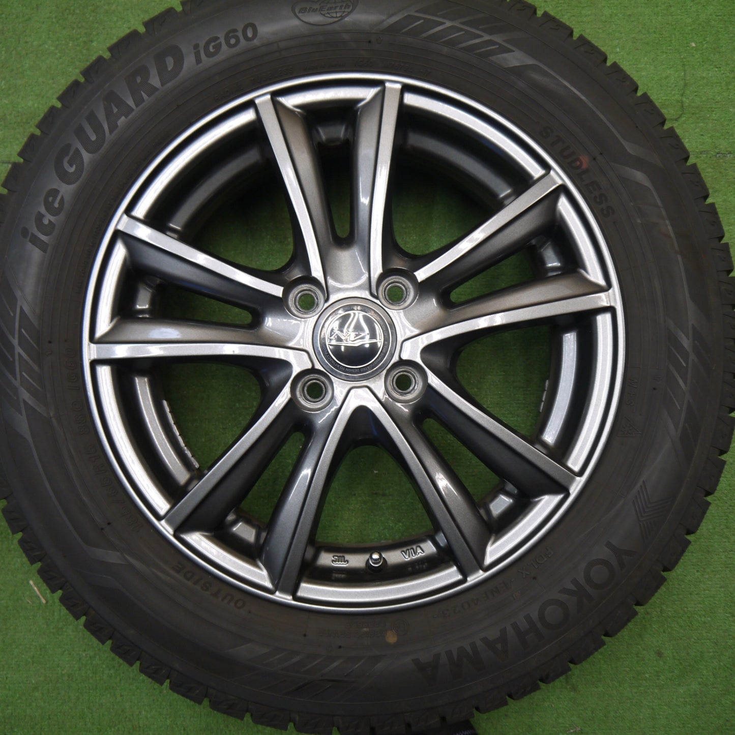 バリ溝！23年！キレイ！9.5分★スタッドレス 185/65R15 ヨコハマ アイスガード iG60 NIRVANA NV ニルバーナ ニルヴァーナ 15インチ PCD100/4H★6040103Hス