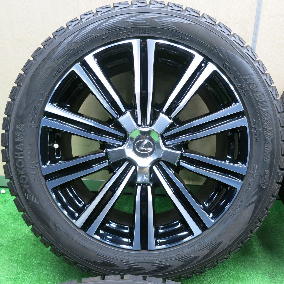 [送料無料] センサー付！バリ溝！21年！キレイ！9.5分★レクサス LX 純正 275/50R21 スタッドレス ヨコハマ アイスガード G075 21インチ PCD150/5H★4112301TNス