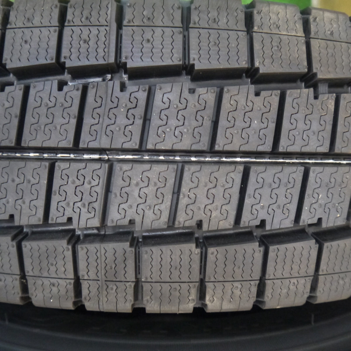 未使用！26年◎トラック タイヤ 205/75R16 113/111N スタッドレス ダンロップ ウインターマックス LV01 for LT 16インチ◎6090807Hスタ