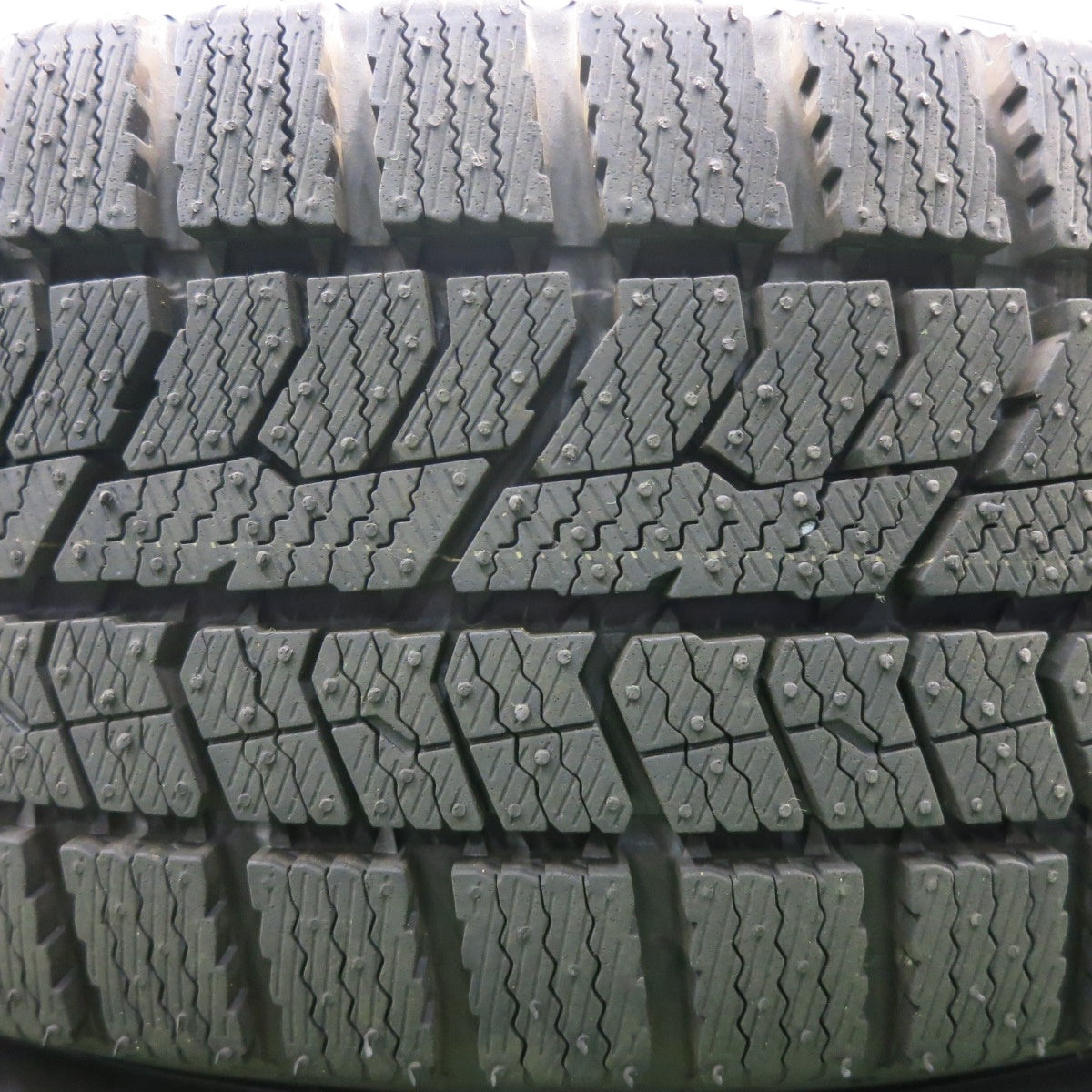 *送料無料* ほぼ未使用！23年！キレイ★トヨタ アクア 純正 スチール 175/65R15 スタッドレス トーヨー オブザーブ GIZ2 15インチ PCD100/4H★4060201HAス