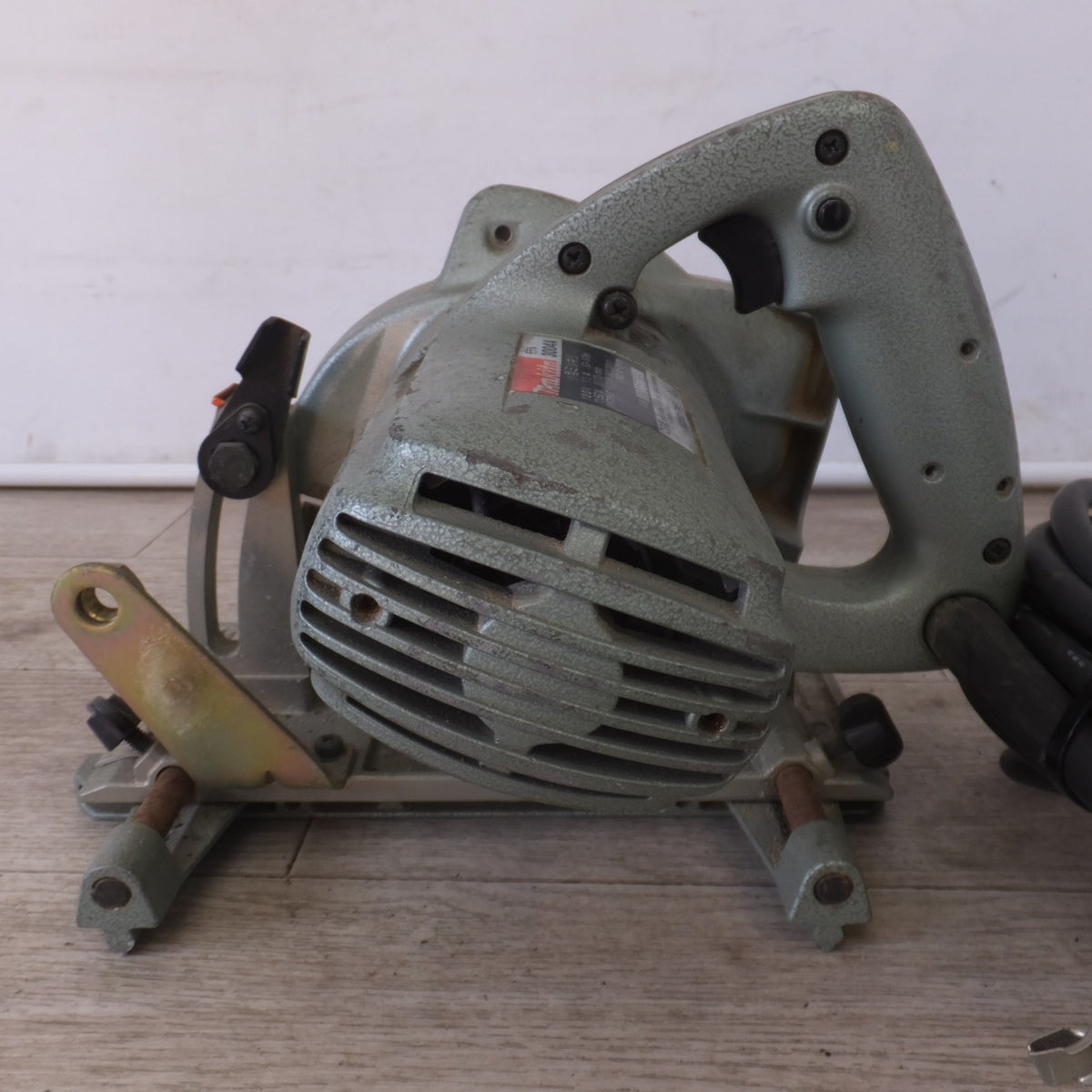 ★マキタ makita 小型ミゾキリ 3004A　刃径 120mm以下 刃幅 2.4～21mm　100V 12A 50-60Hz 1150W 8000/min.★