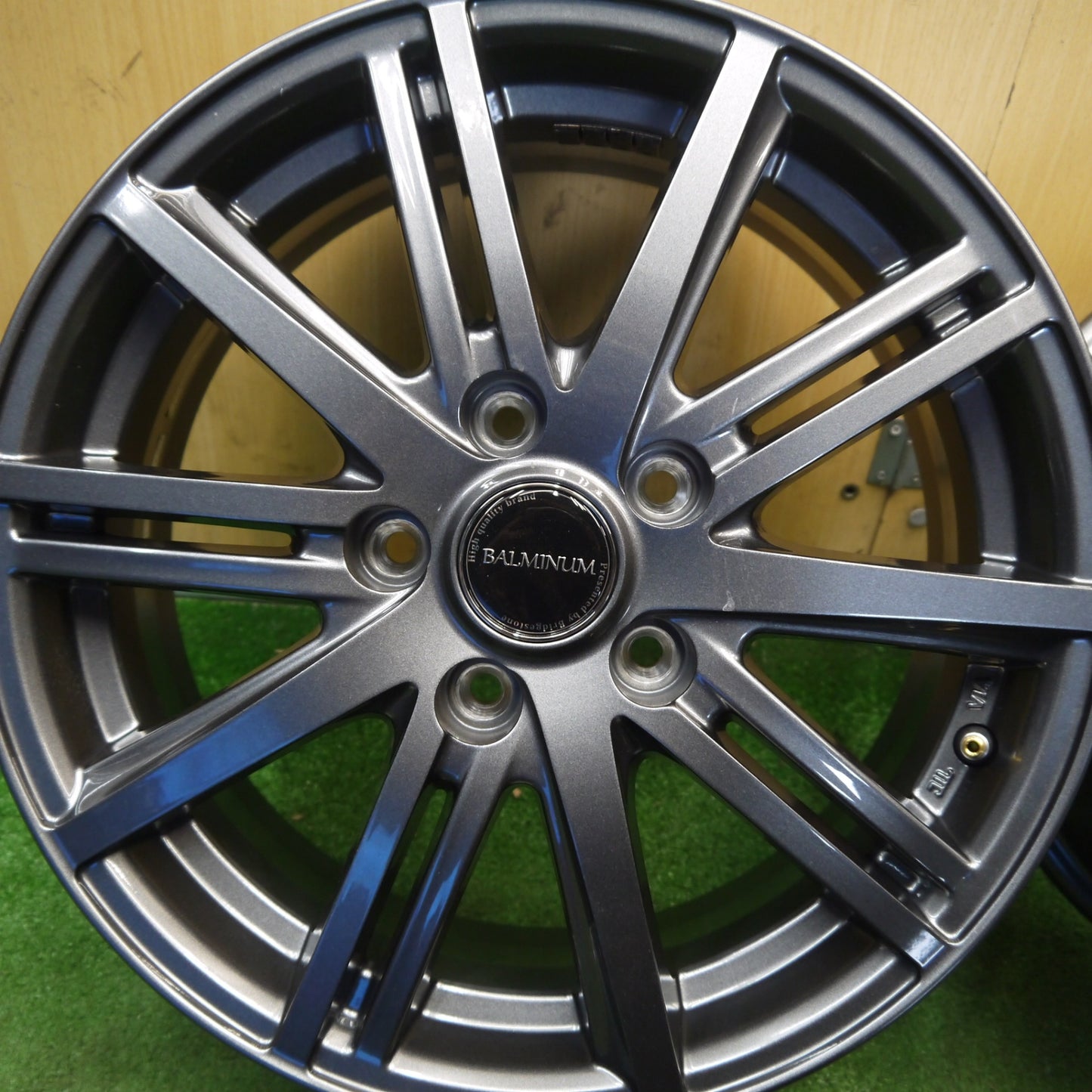 キレイ★BALMINUM BR10 バルミナ 16インチ ホイール 16×6.5J PCD114.3/5H★6042208Hホ